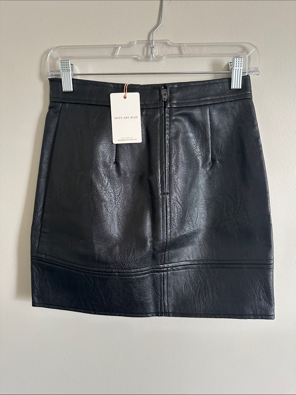 NWT Vegan leather mini skirt - Picture 13 of 13